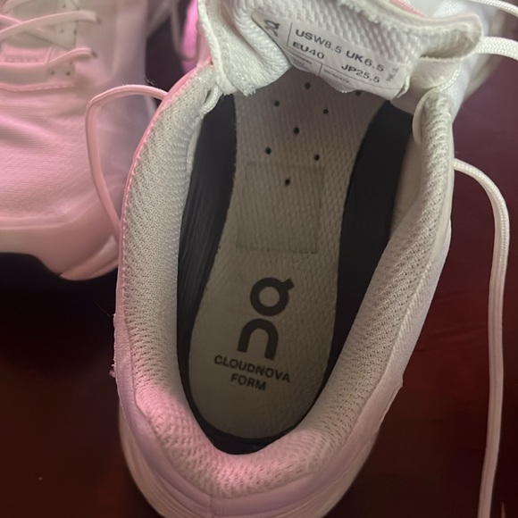 On Cloud Cloudnova Form Women’s 8.5 - Picture 6 of 7